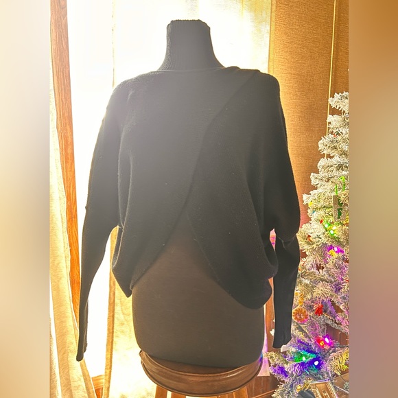 Elan size m cross, front turtleneck, sweater, thumb holes - Picture 4 of 9